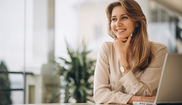 portrait-of-business-woman-working-on-laptop-(1)